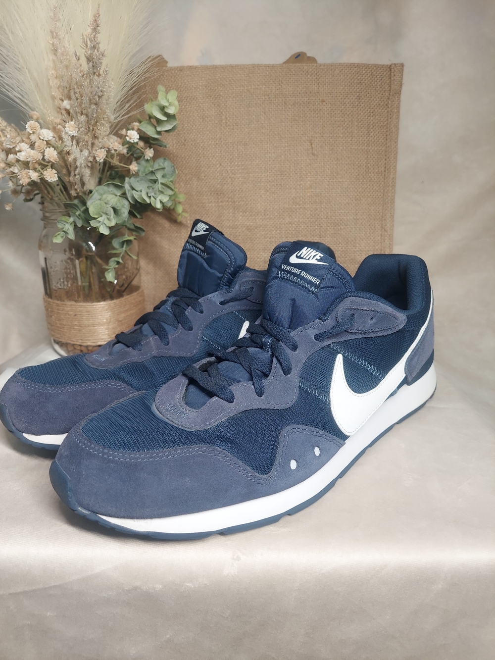 Nike Venture Runner Midnight Navy Blue White Swoosh Men's Size 15 Sneakers